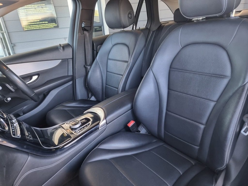 2016 MERCEDES-BENZ GLC 220d