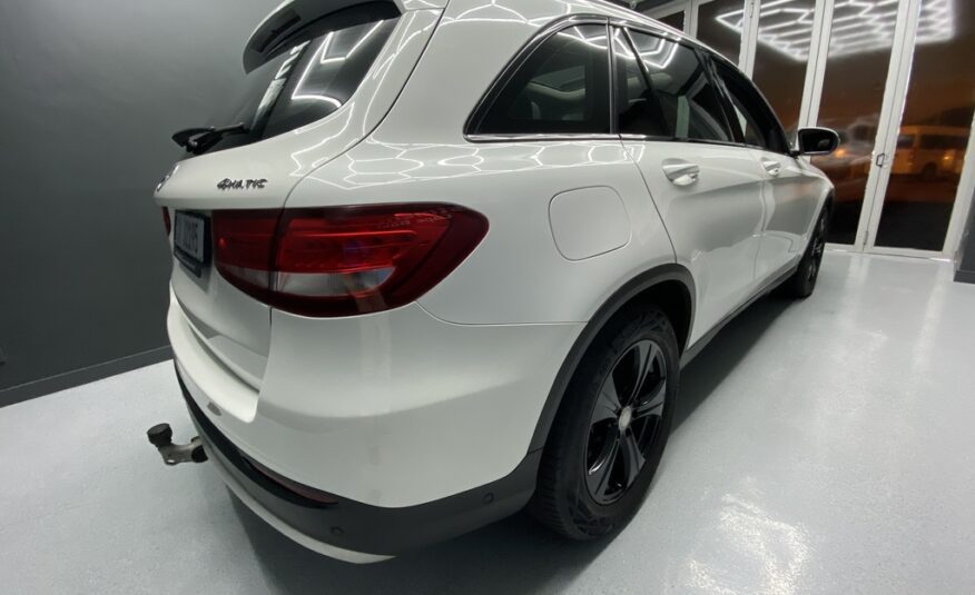 2017 MERCEDES-BENZ GLC 220d