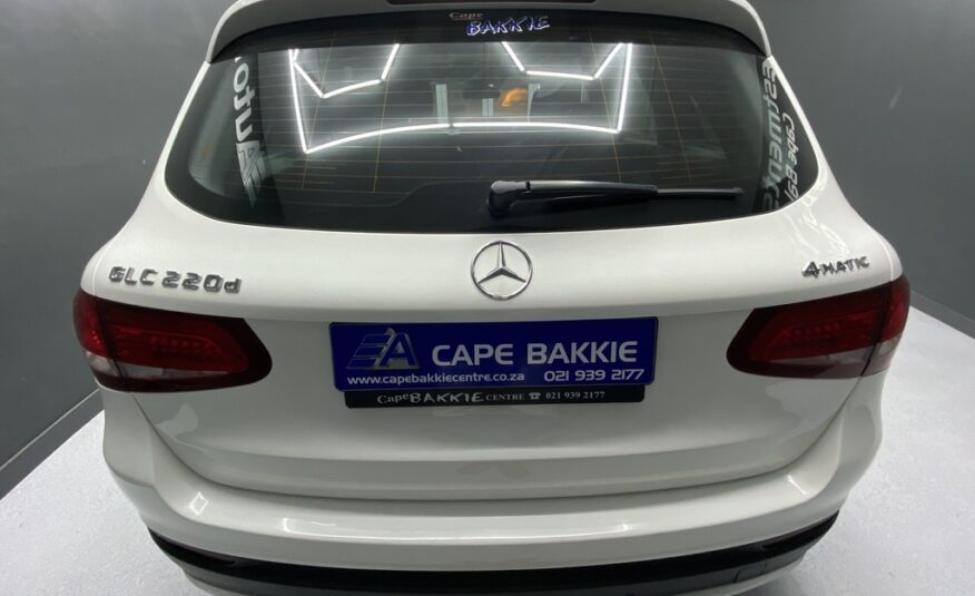 2017 MERCEDES-BENZ GLC 220d