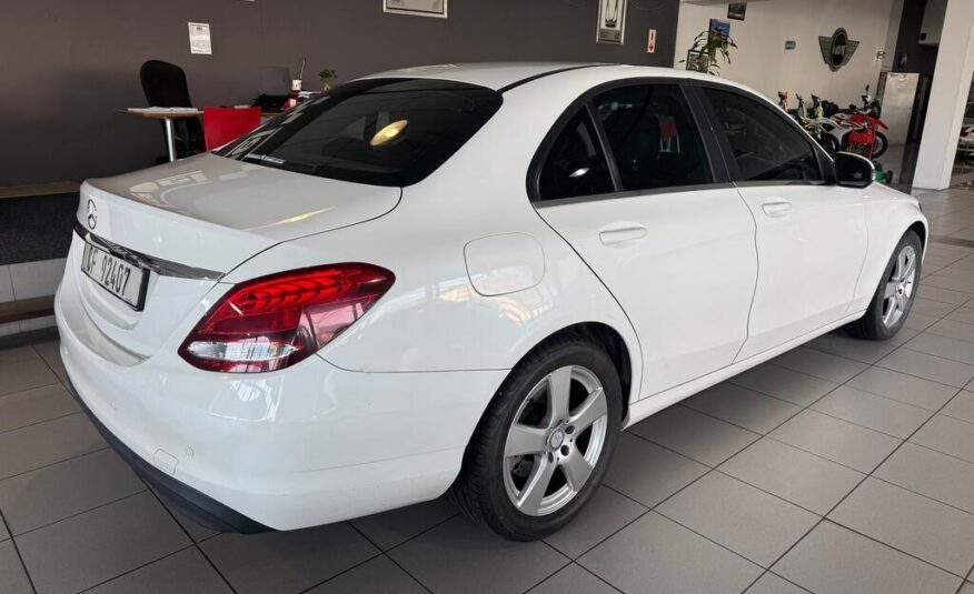 2016 MERCEDES-BENZ C180 A/T