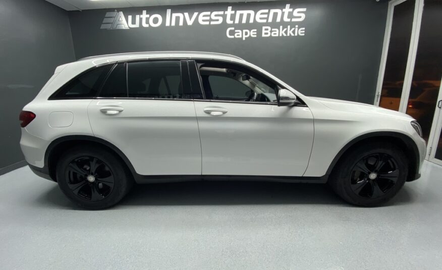2017 MERCEDES-BENZ GLC 220d